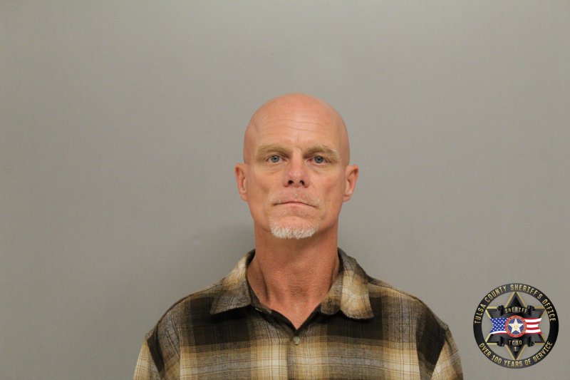 Booking photo of Johnny Leaton