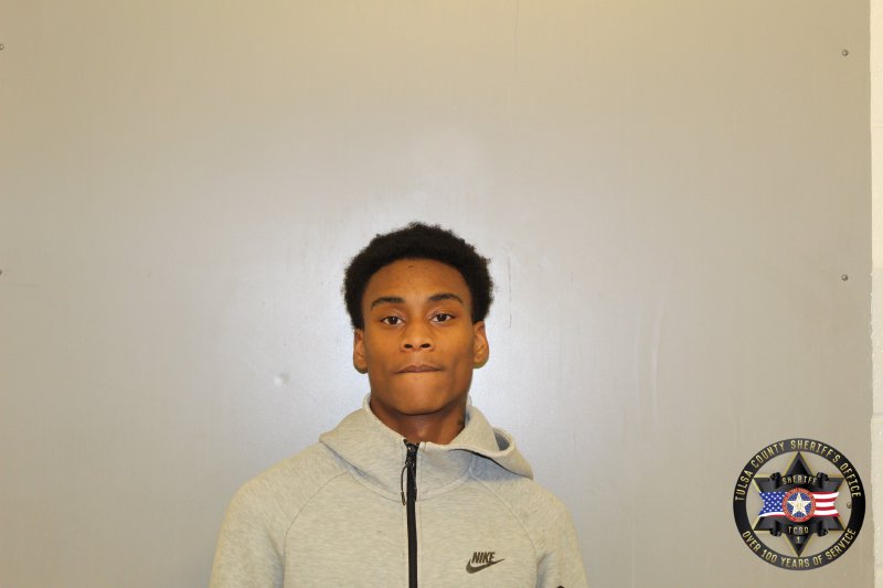 Booking photo of Treveon Gibson