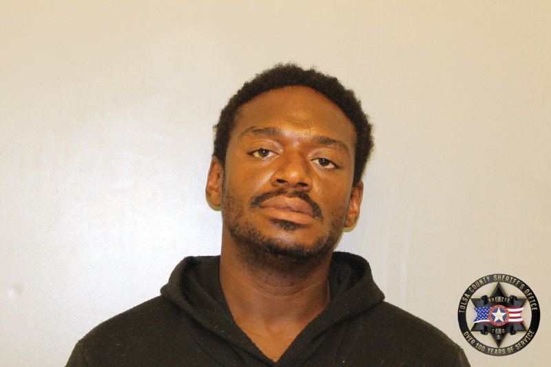 Booking photo of Derrick Griffin