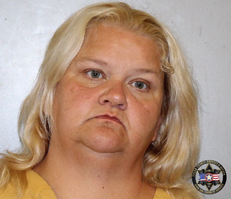 Booking photo of Amanda Barnes