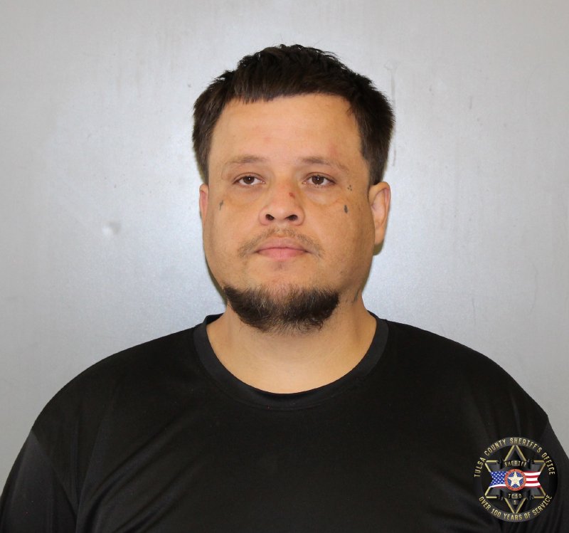 Booking photo of Edgar Aguilera