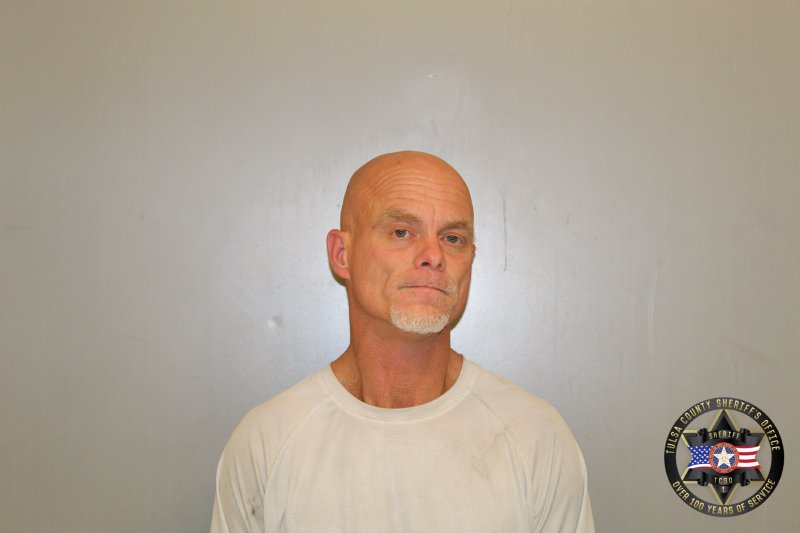 Booking photo of Johnny Leaton