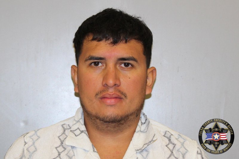Booking photo of Joiner Laraayala