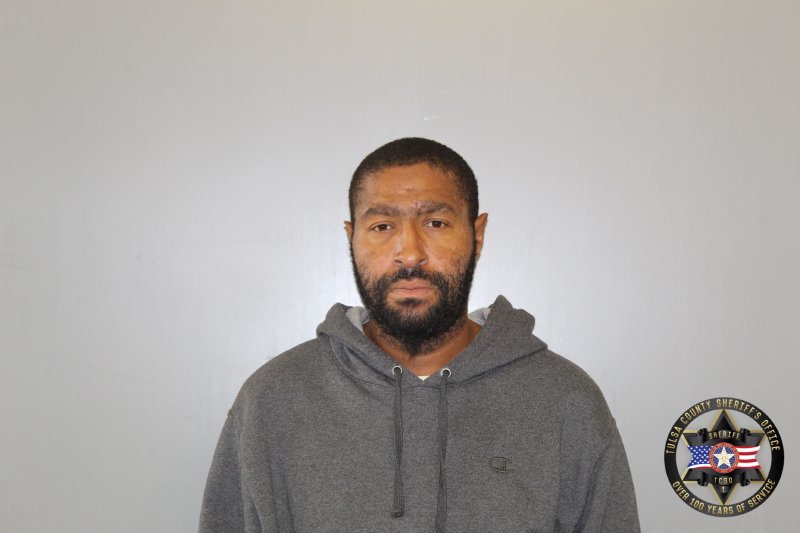 Booking photo of Earl Carr