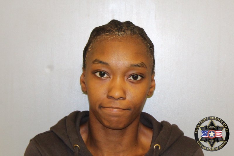 Booking photo of Kiannie Mccray