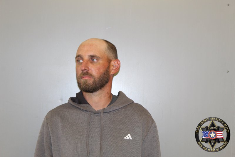 Brandon Pierce booking photo
