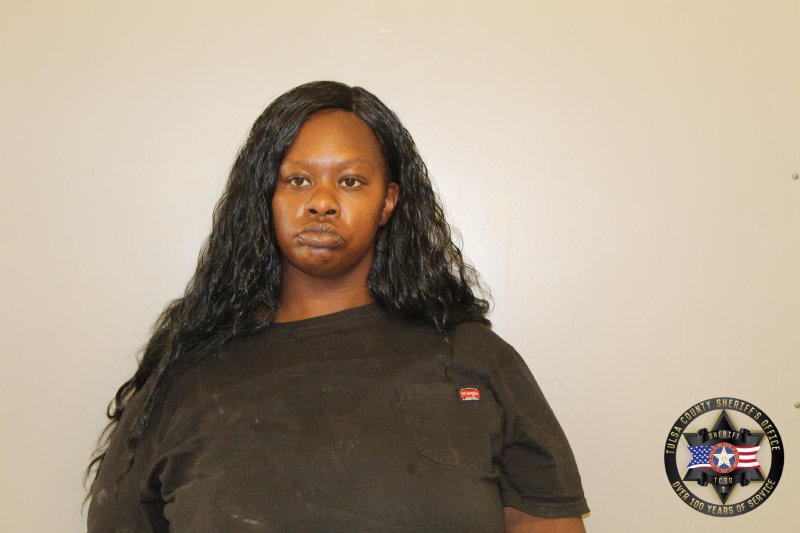 Laronda Brown booking photo