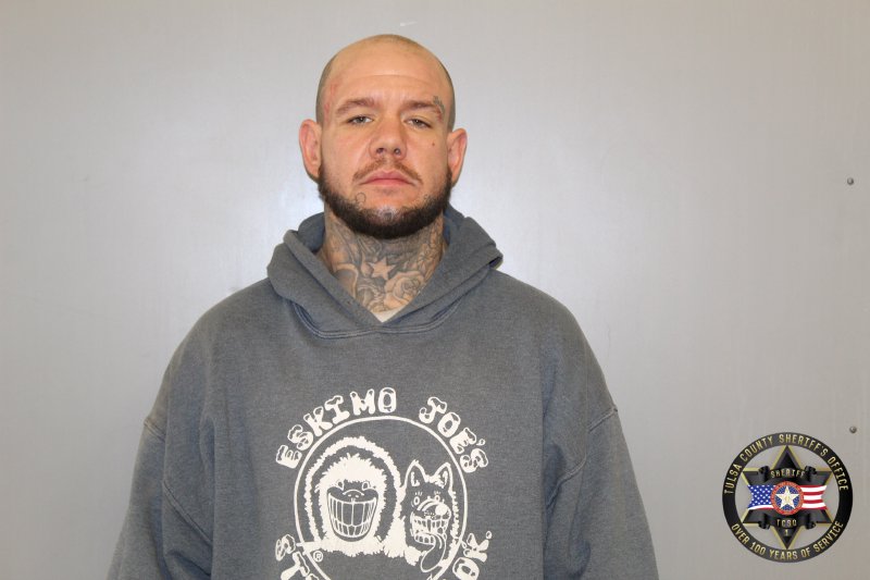 Dustin Roberts booking photo