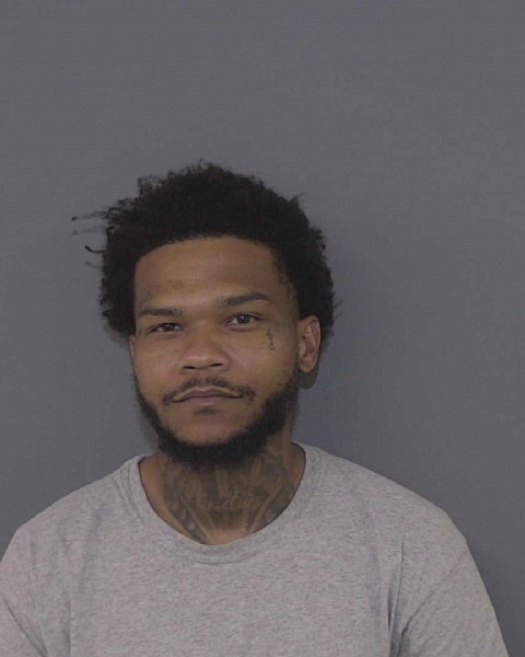 Booking photo of Markevis Brewer