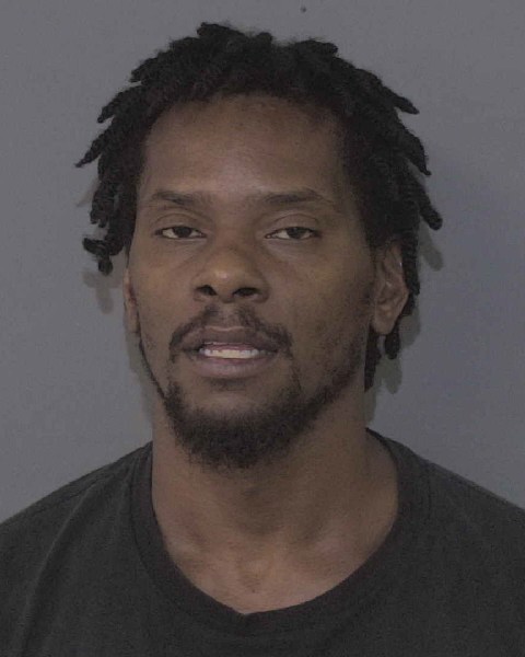 Booking photo of Deshawn Brewer