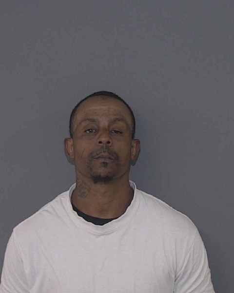 Booking photo of Roderick Crowder