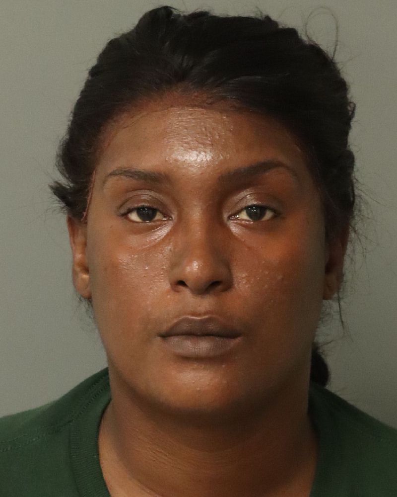 Booking photo of Carsharee Carter