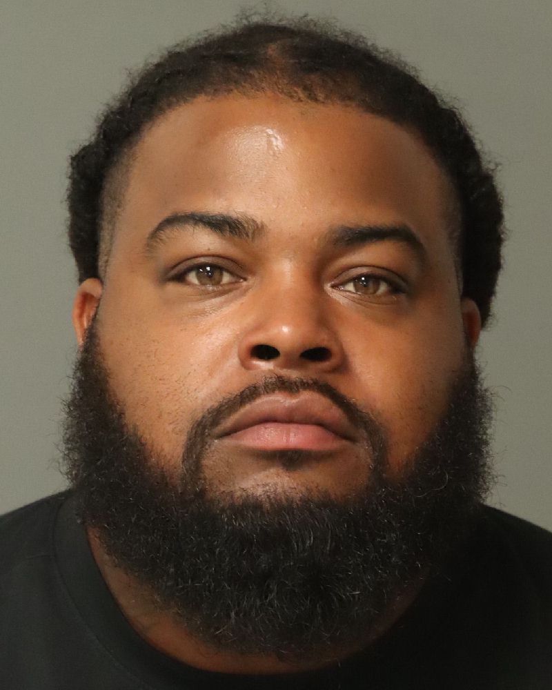 Booking photo of Darius Bennett