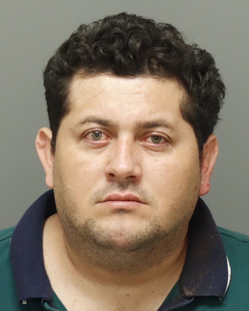 Booking photo of Henry Argueta-lizama