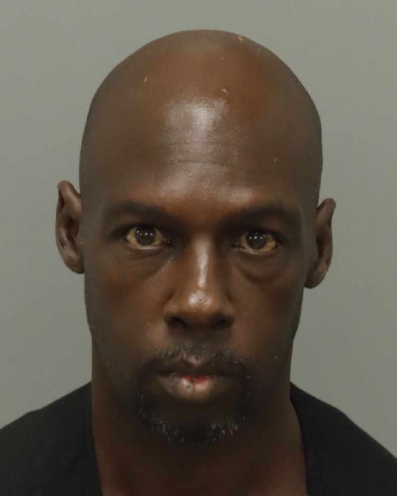 Booking photo of Stephen Robbins