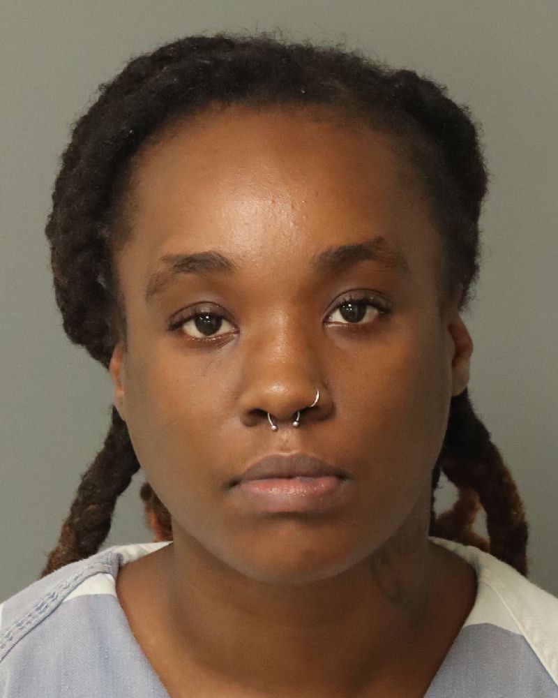 Booking photo of Deziyah Best