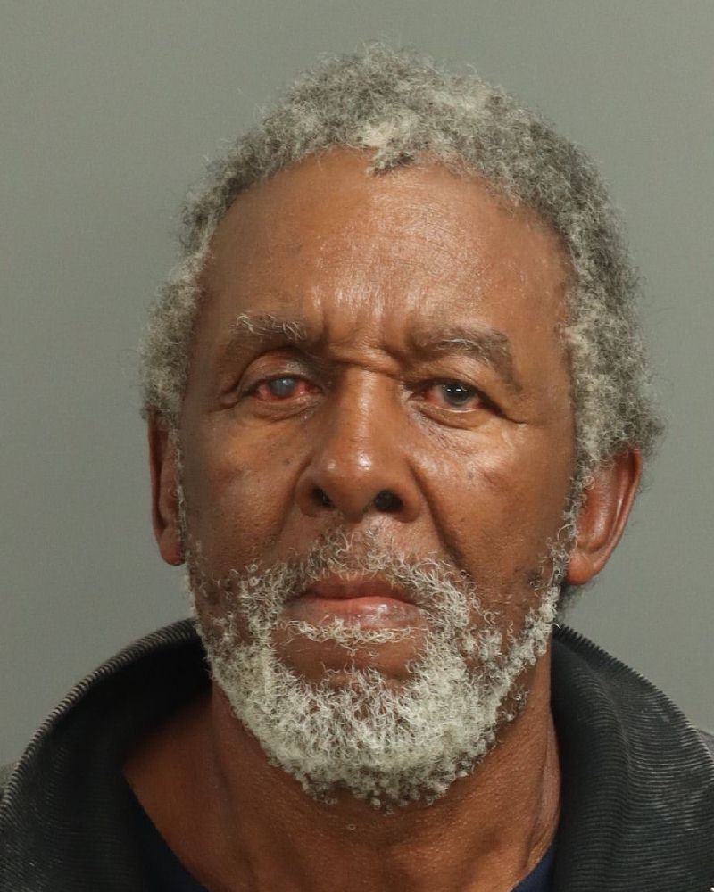 Booking photo of Johnnie Leslie