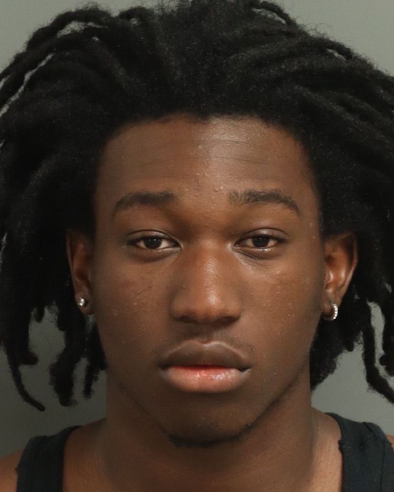 Tahkizen Robinson booking photo