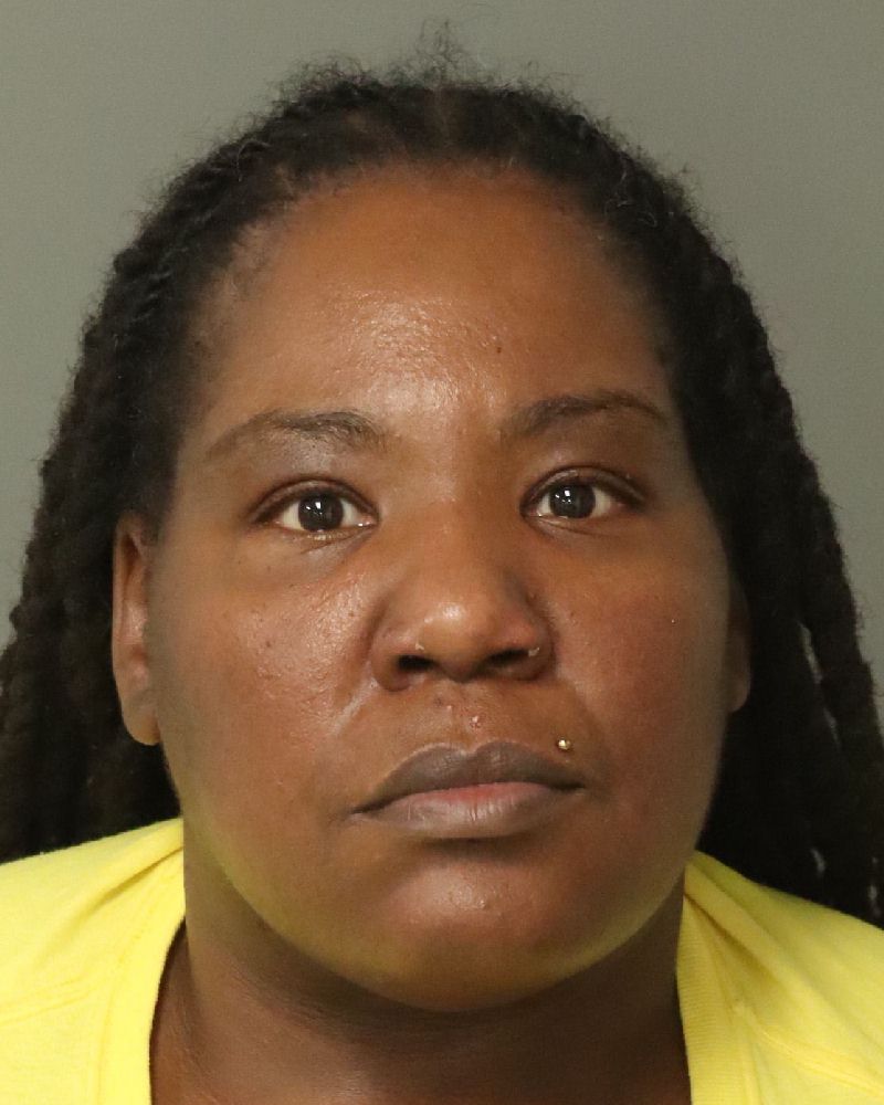 Booking photo of Kaynequa Hart
