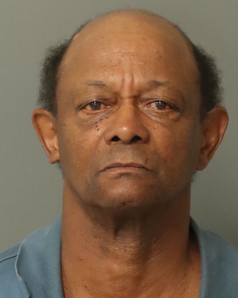Booking photo of Robert Hinton