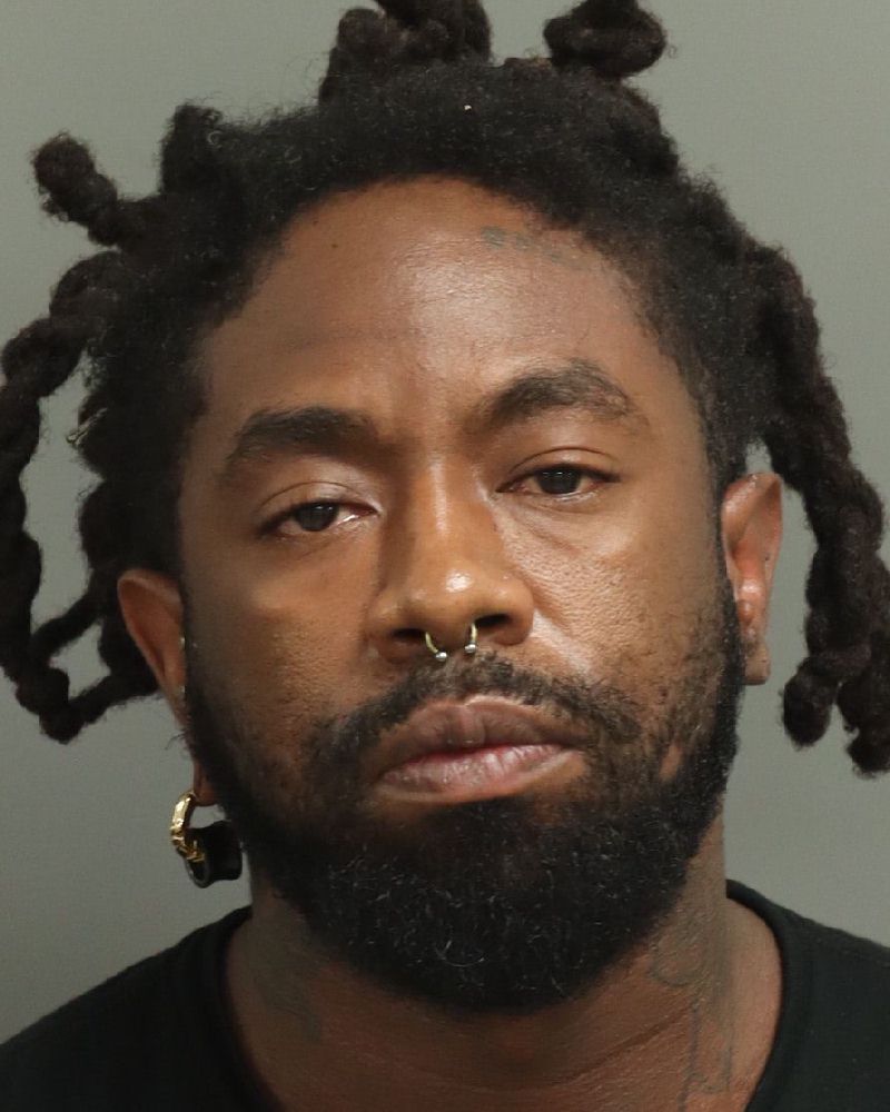 Booking photo of Darion Smith