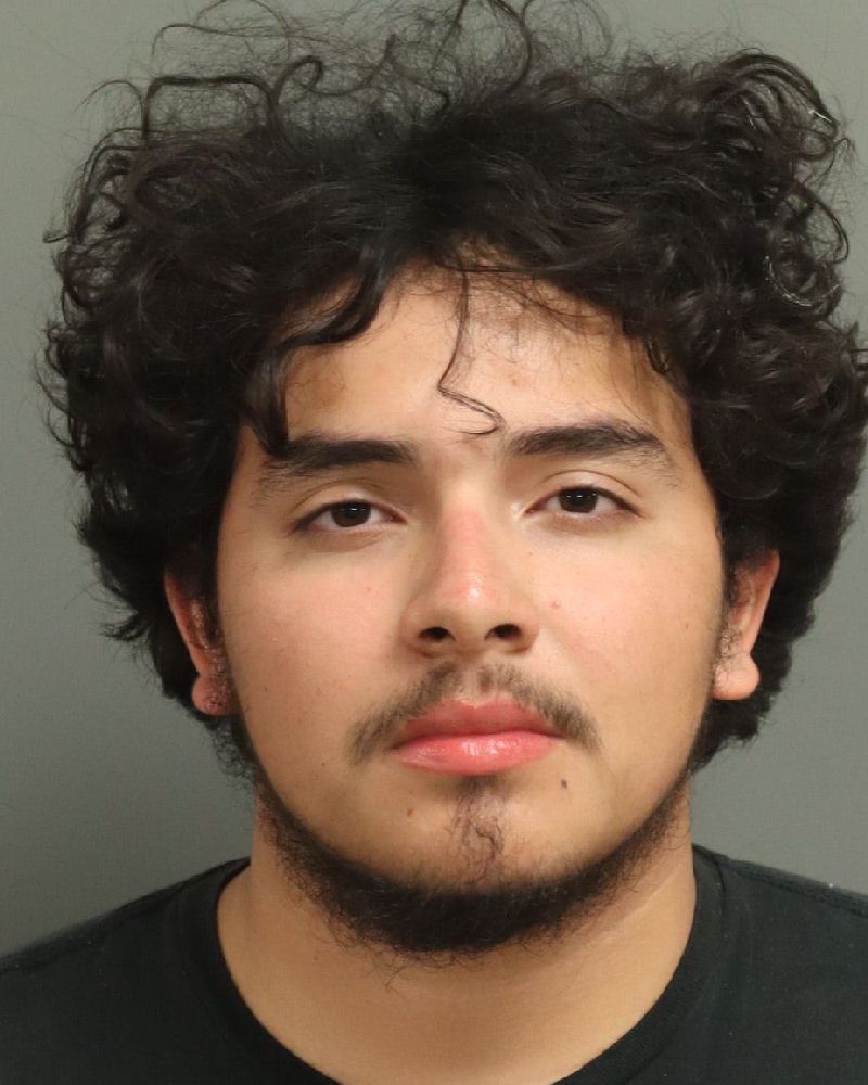 Booking photo of Kener Hernandez
