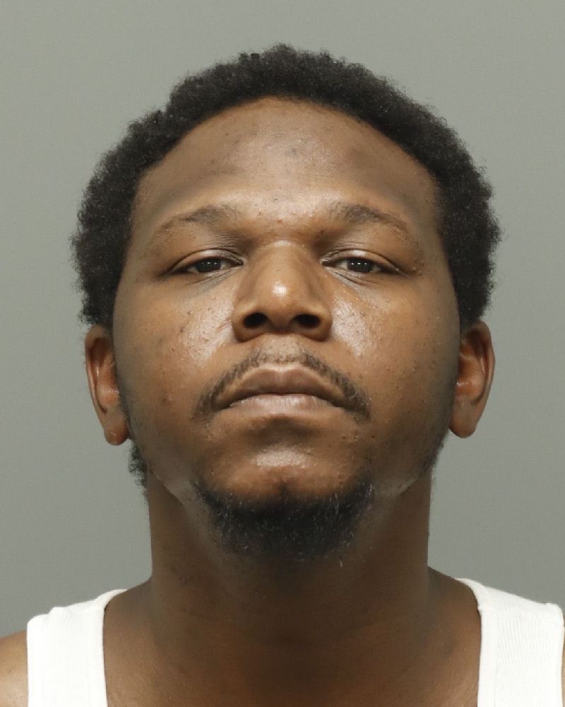 Booking photo of Tavareze Mitchell