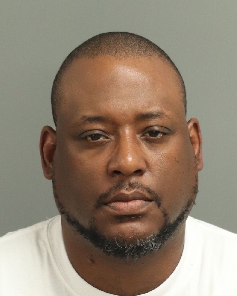 Booking photo of Marquiis Hues