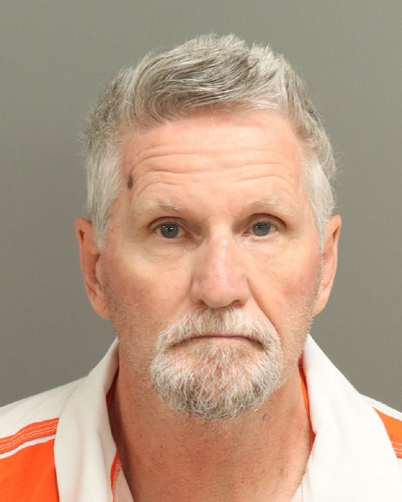 Booking photo of Paul Dewey