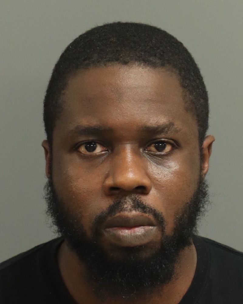 Booking photo of Amoni Baloubi