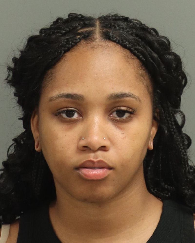 Booking photo of Donnakia Cumberbatch