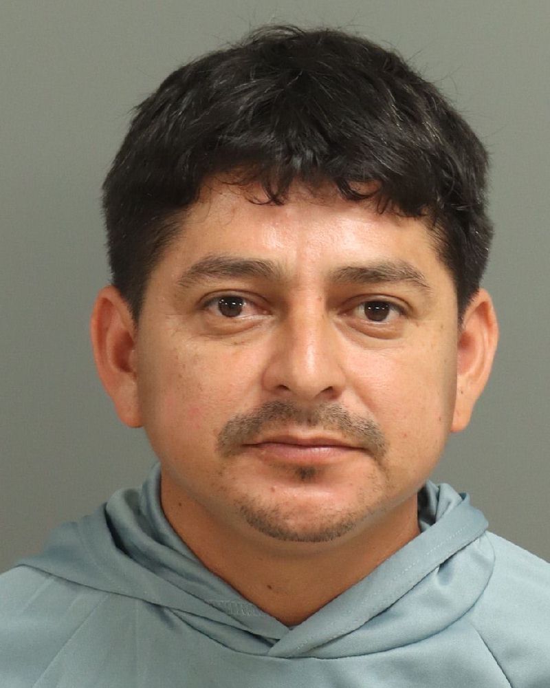 Booking photo of Oscar Sorto-funes