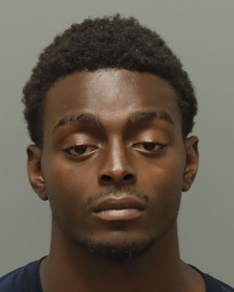 Booking photo of Reykwaun Lozada