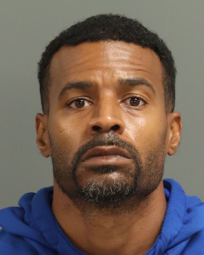 Dell Freeman booking photo
