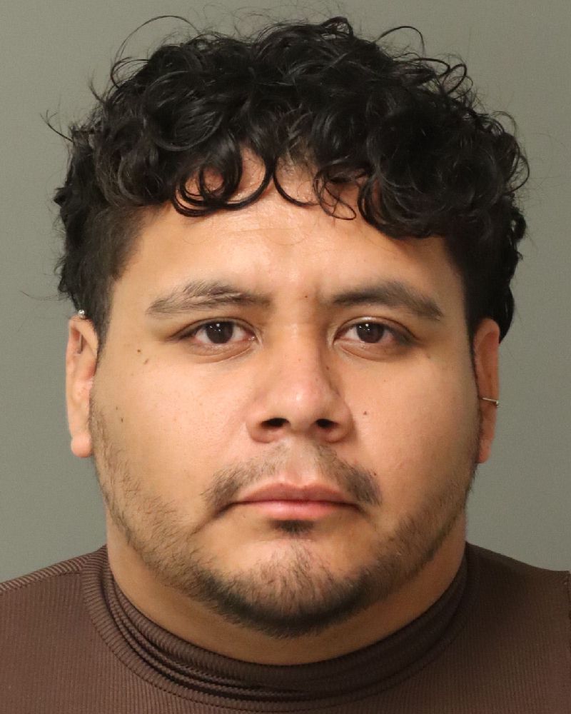 Booking photo of Erik Carranza