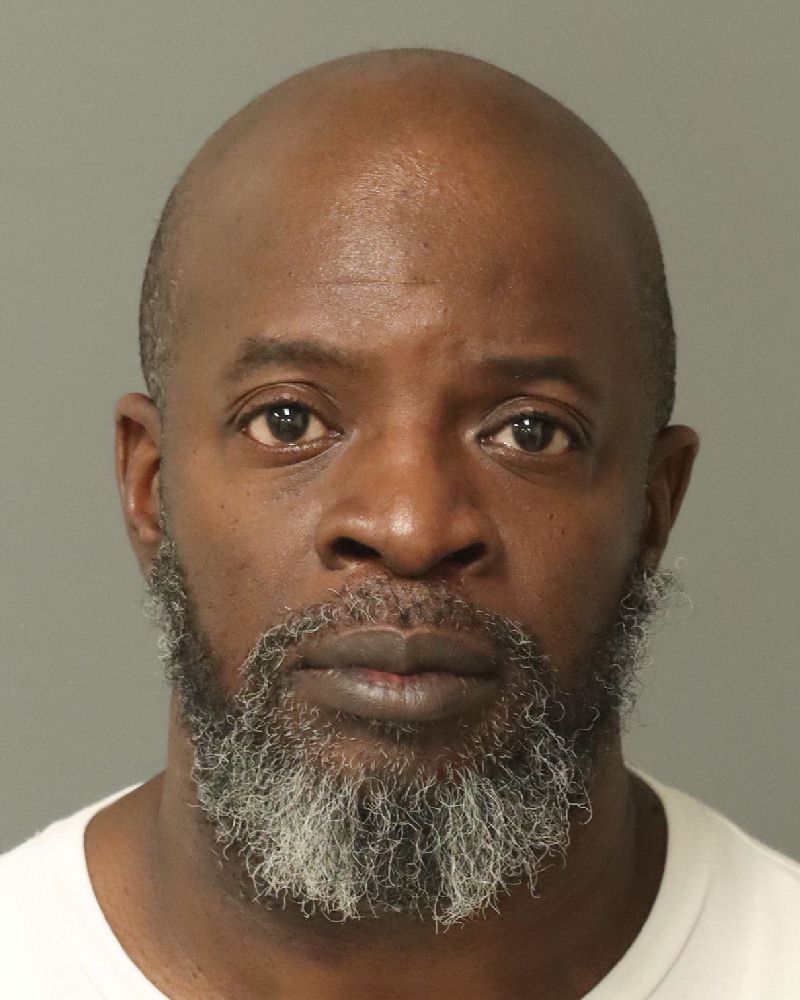 Booking photo of Robert Smith