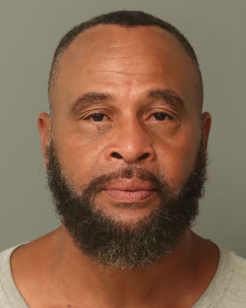 Booking photo of Derrick Lyons