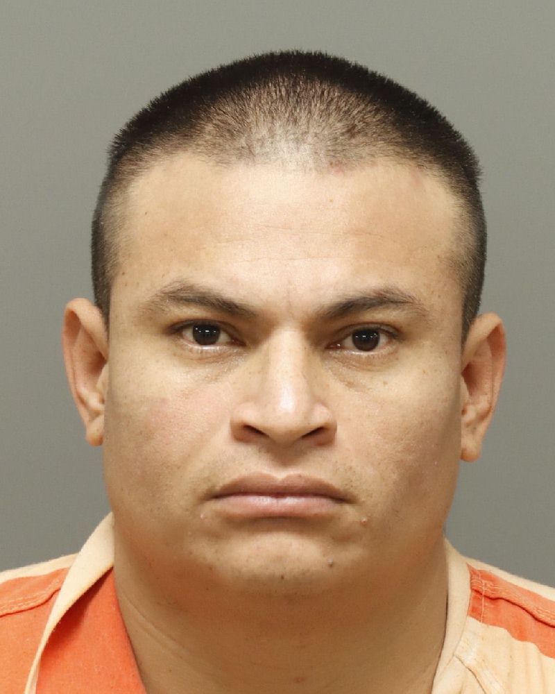Booking photo of Carlos Argueta-guevara