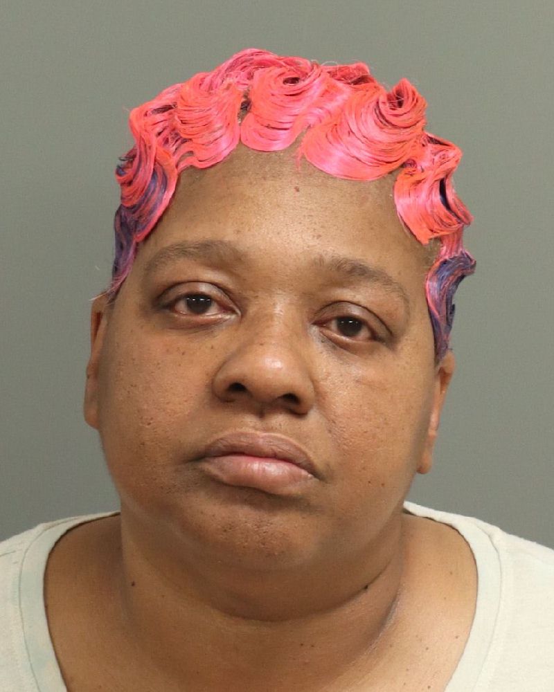 Booking photo of Linda Edwards