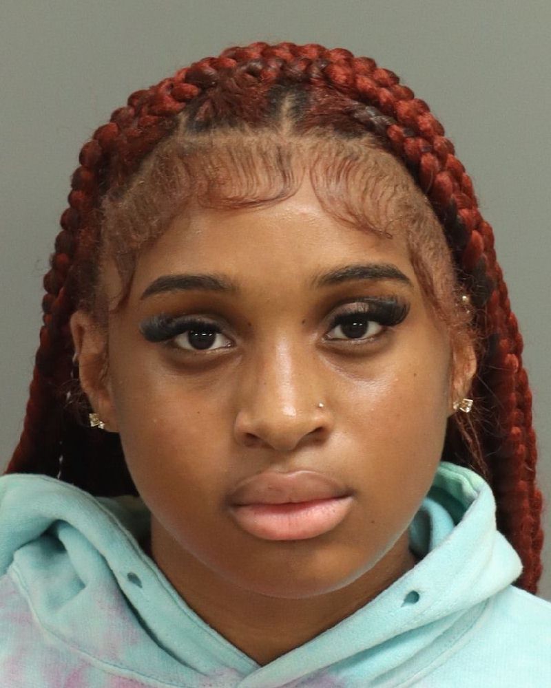 Booking photo of Zynaie White