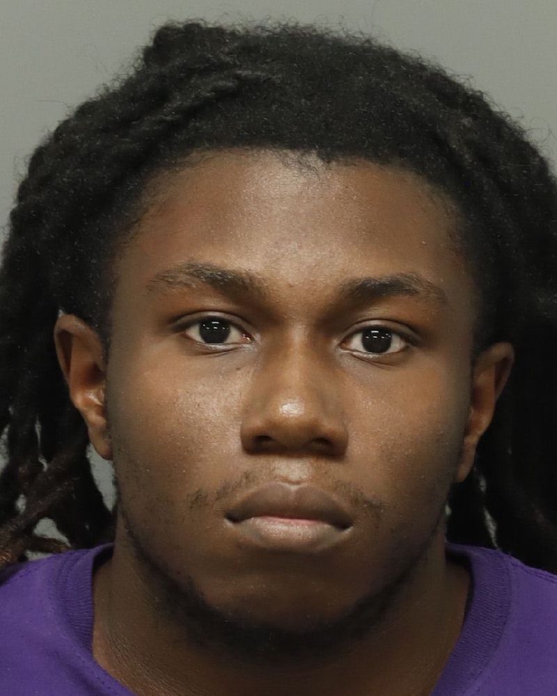 Booking photo of Shermar Scott