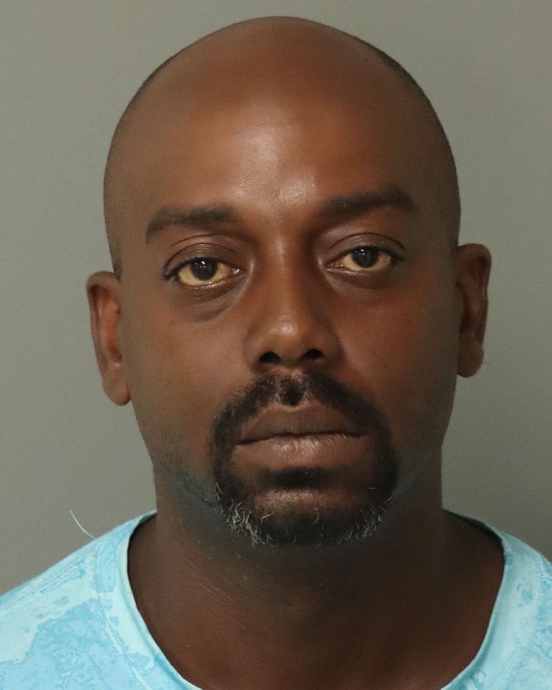 Booking photo of Dontez Barnes
