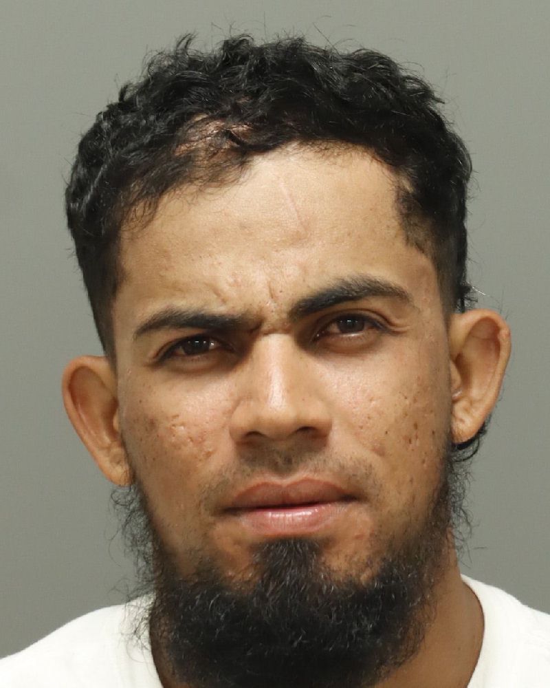 Booking photo of Osman Lemus-munguia
