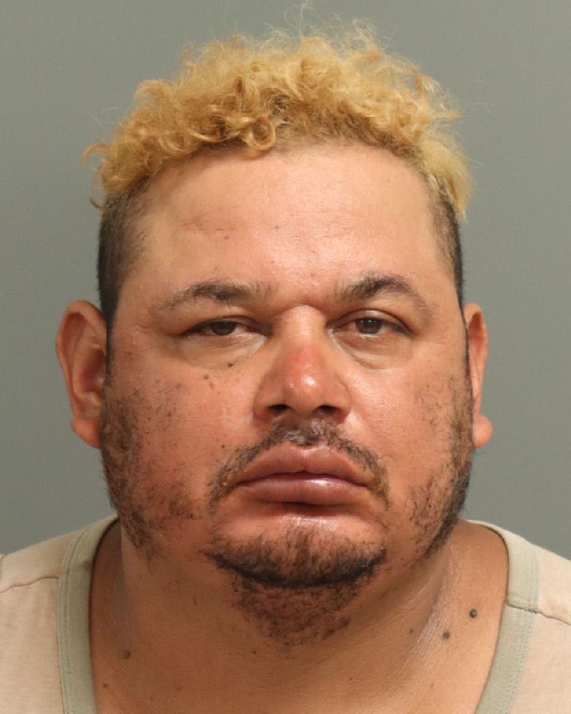 Booking photo of Henry Fuentes-soza