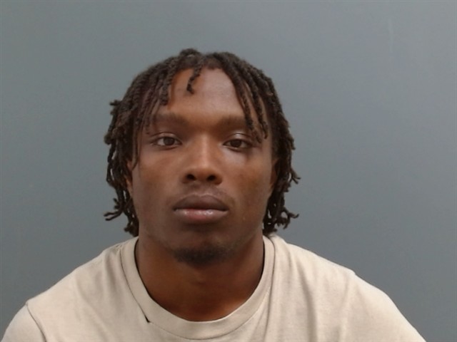 Booking photo of Jamarion Bearden
