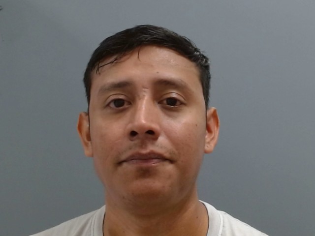 Booking photo of Lester Bran Hernandez