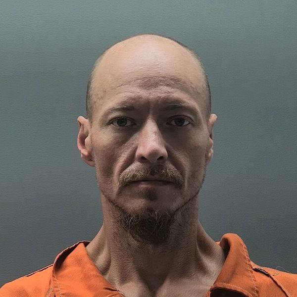 Booking photo of Darrel Hall