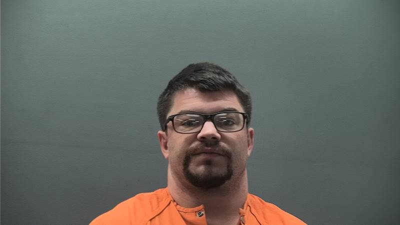 Booking photo of Seth Tomlin