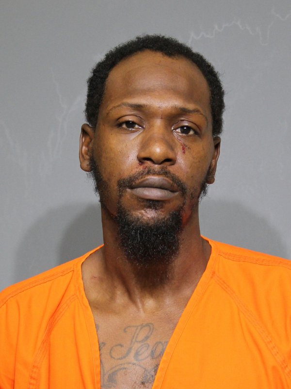 Booking photo of Unique Davon Brown